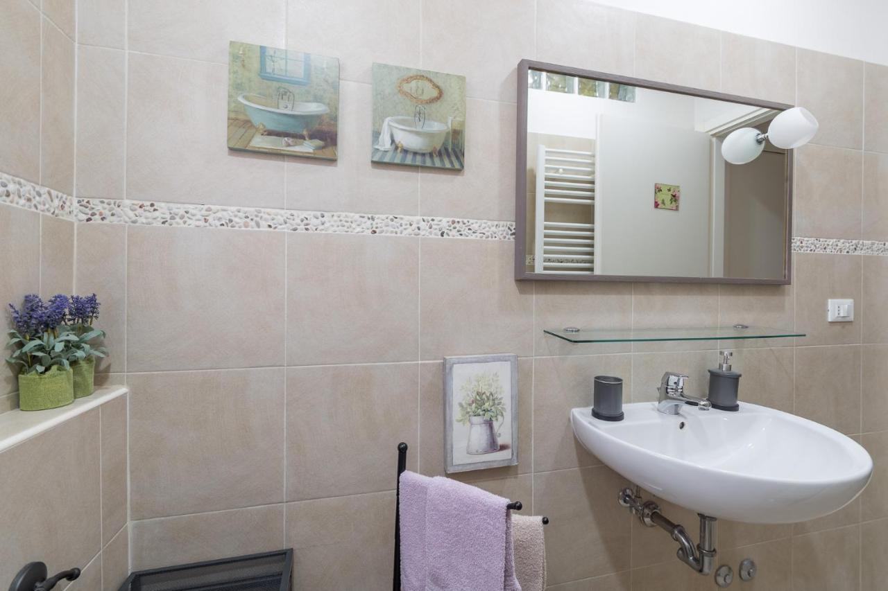 La Colombina Hotel โบโลญญา ภายนอก รูปภาพ